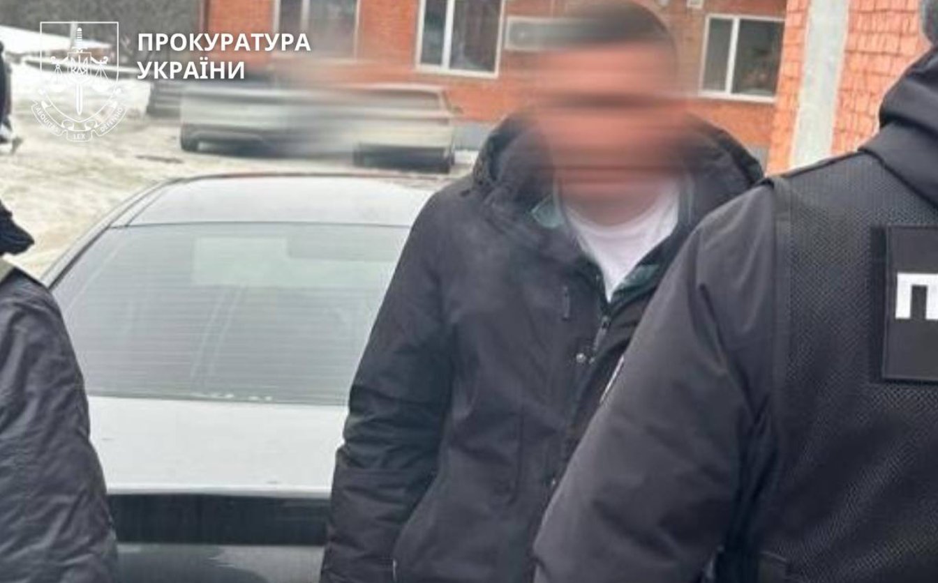 В Умані медпрацівник обіцяв за 3 800$ домовитися про зняття військовозобов’язаного з розшуку