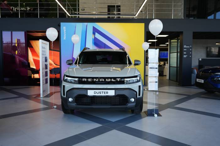 дилерський центр Renault