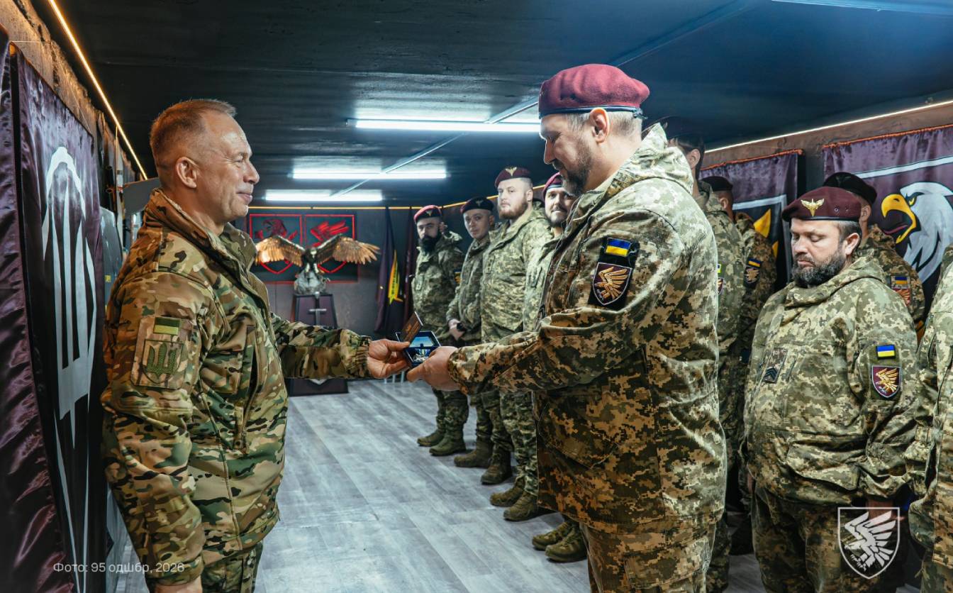 Відзнакою «За сумлінну службу» Сирський нагородив черкащанина