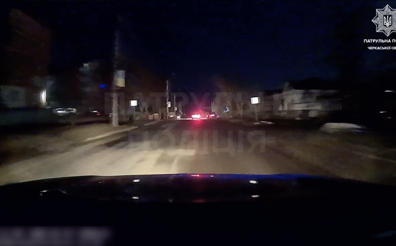 Нетверезий водій в Умані намагався втекти від патрульних (ВІДЕО)