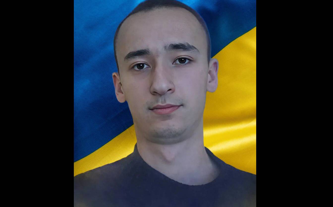 Загинув торік: Чорнобаївська громада попрощається із захисником