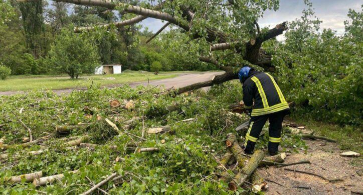 П’ять разів рятувальники ліквідували наслідки негоди на Черкащині