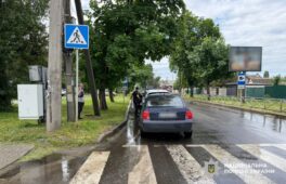 На пішохідному переході в Черкасах наїхали на жінку