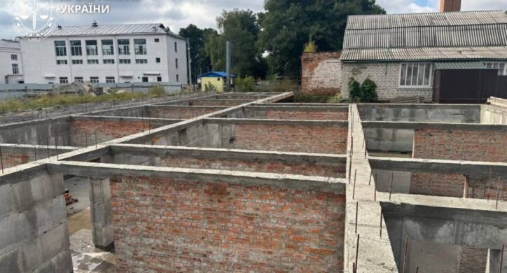 Із підрядника, який затягнув будівництво укриття в школі на Черкащині, хочуть стягнути понад 4 млн грн