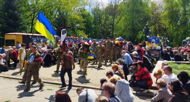 Отримав вибухову травму: Черкащина простилася із відданим захисником України