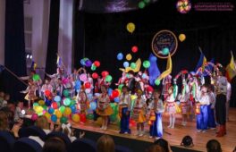 Одна з черкаських шкіл організувала свято «Сузір’я вдячності»