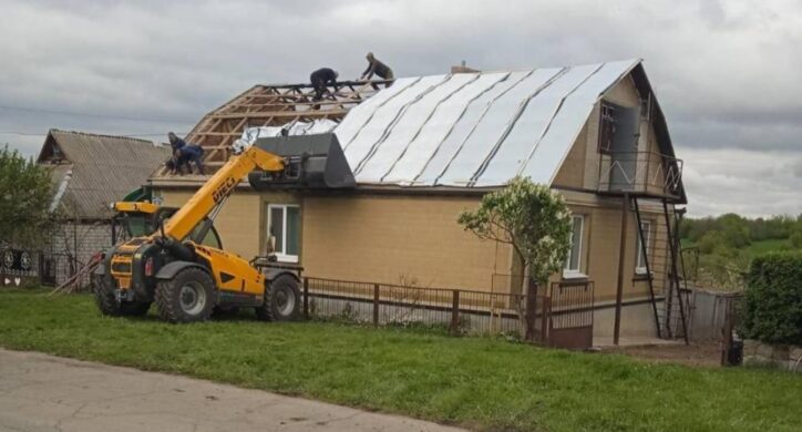 Ліквідація наслідків ворожих атак продовжується у двох районах Черкащини (ФОТО)