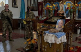 Пробув на війні менше трьох місяців: у Городищі попрощалися з воїном