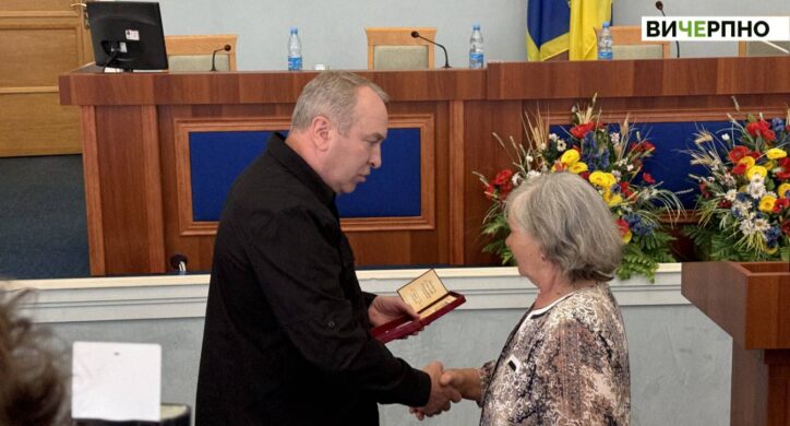 Посмертними нагородами відзначили захисників України в Черкасах (ФОТО)