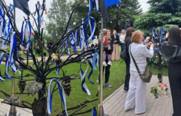 У Корсуні відкрили меморіал “Дерево надії”