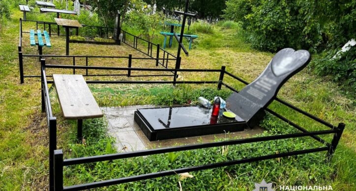Сім фактів наруги над могилами сталися в Каневі: хто до цього причетний?