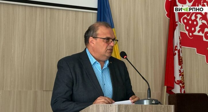 Депутати Черкас доручили прибрати з магістральних тепломереж дитячі майданчики та «МАФи»