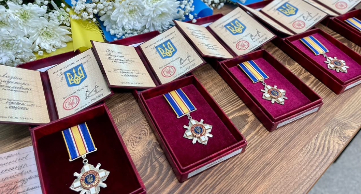 Посмертні нагороди від Президента України передали родинам воїнів Золотоніщини