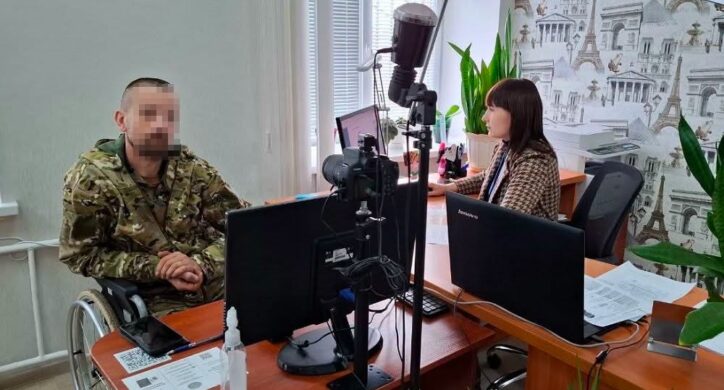 Військовий на Черкащині отримав новий паспорт, щоб пройти протезування після втрати кінцівок