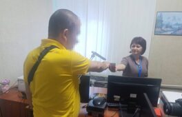 Без черги й безоплатно: у Смілі формили паспорт військовому, звільненому з полону