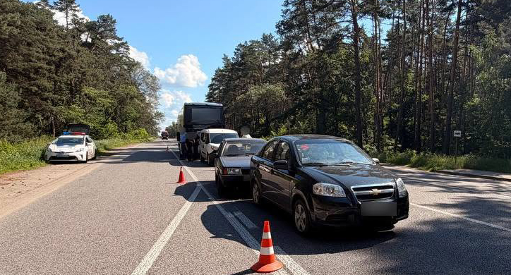 Чотири автівки зіштовхнулися біля Благодатного