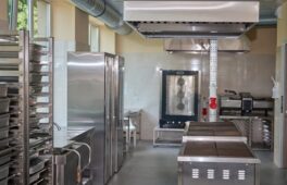 Готуються забезпечити гарячими обідами всіх учнів: у Шполянському ліцеї модернізували харчоблок