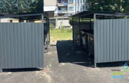 Прибрали з проїжджої частини: у Черкасах впорядкували майданчик для сміття