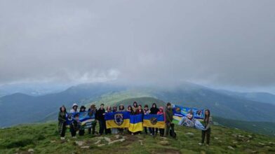 Черкаська молодь здійснила сходження на Говерлу на честь Героя України Назара Набережного