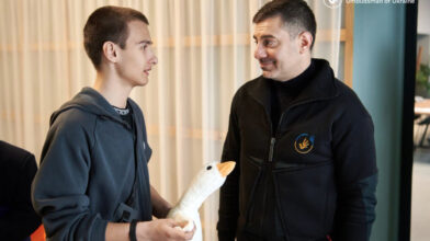 Родину, яка не хотіла виїжджати з-під обстрілів, після звернення сина евакуювали до Черкас