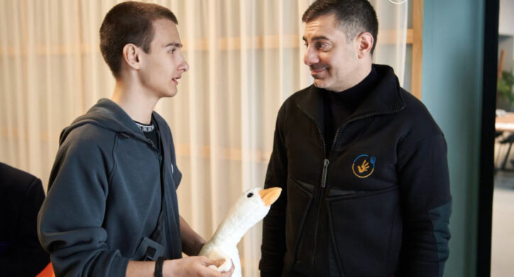 Родину, яка не хотіла виїжджати з-під обстрілів, після звернення сина евакуювали до Черкас