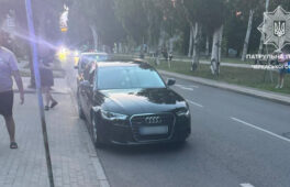 Нецензурно висловлювався: пʼяного водія “Audi” зупинили в Черкасах