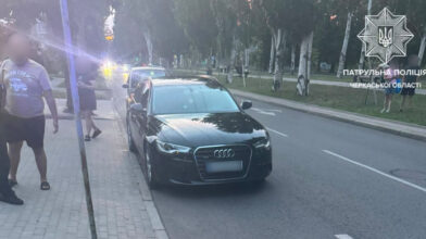 Нецензурно висловлювався: пʼяного водія “Audi” зупинили в Черкасах