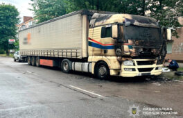 У Черкасах чоловіка підозрюють у підпалі двох авто