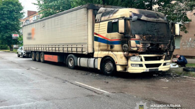 У Черкасах чоловіка підозрюють у підпалі двох авто