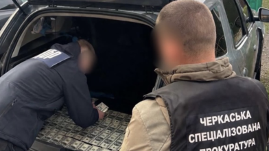 Обіцяв допомогти зі звільненням через ВЛК за 12 тисяч доларів: на Черкащині судитимуть військового