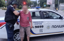 У Черкасах зловмисник викрав із магазину дві пляшки алкоголю